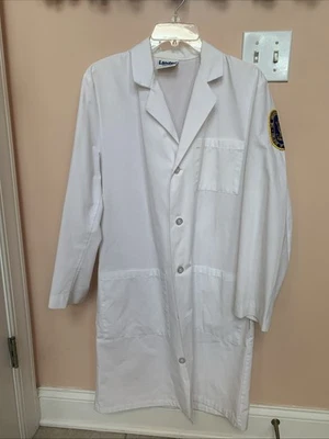 Abrigo de laboratorio de la Universidad de Toledo Facultad de Farmacia 34 COMO NUEVO Landau EE. UU. Foto 1 de 4