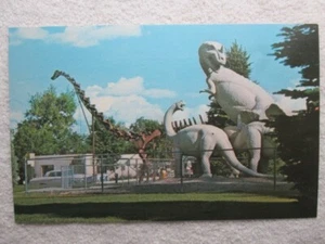 Dinosaurs, Natural History Museum, Vernal, Utah Postcard - Picture 1 of 2