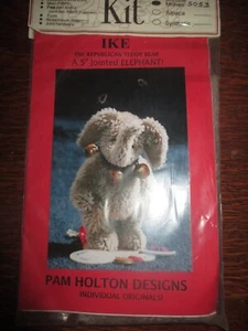 Kit de costura vintage para hacer IKE THE REPUBLICAN ELEPHANT NUEVO EN PAQUETE - años 90 - Imagen 1 de 2