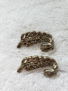 Vintage Brooches - ESTATE JEWELRY - 2PC Leaf Motif missing stones - view picture - Picture 1 of 8