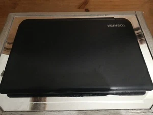 Toshiba Satellite Laptop 15.6" AMD E1-610 APU 4GB RAM 453GB HD - Picture 1 of 3