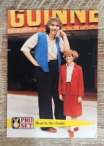Sandy Allen 1992 Pro Set Guiness Book of World Records #83 Head in the Clouds! - Foto 1 di 2