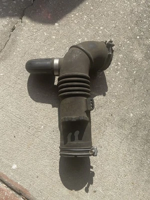 Manguera de arranque de admisión de aire usada Toyota MR2 MR-S Spyder 2000-2005 Foto 1 de 4