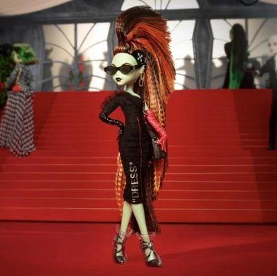 Muñeca Mattel Creations Off-White C/o Monster High Electra Melody nueva HNV17 Foto 1 de 4