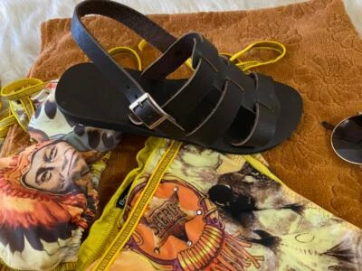 SANDALIA CONFORT CUERO HECHA A MANO ESENCIAL Foto 1 de 4