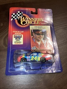 Jeff Gordon 1998 Diecast 1/64 DuPont - Picture 1 of 5
