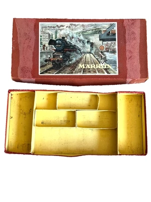 Vintage LARGE  Marklin HO-Scale Train Set Ce Empty 807/3 in good condition - Image 1 of 4