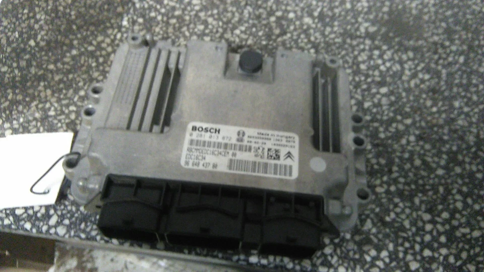 Centralina motore originale (ECU) CITROËN C3 Picasso (SH_) 2009 - Immagine 1 di 1