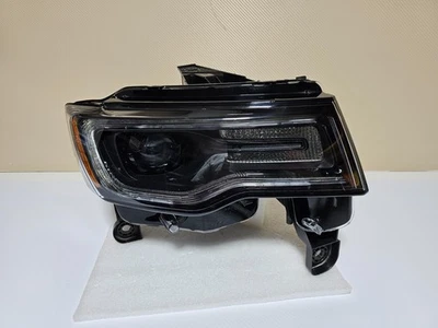 Jeep Grand Cherokee OEM HID Right Headlight 2016 2017 2018 - Image 1 of 4