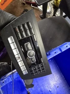 MERCEDES C CLASS STEREO Sat Nav RADIO HEAD UNIT A2049005908 W204 2012 - 2015 - Picture 1 of 4