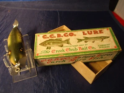 VINTAGE CREEK CHUB INJURED MINNOW WOOD FISHING LURE W GLASS EYES & BOX NICE - Image 1 of 4