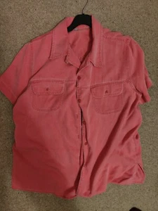 Ladies Unbranded Light Red or Pink Short Sleeved Shirt Size 21 Inches Pit to pit - Picture 1 of 5