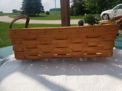 Longaberger Basket W/ Leather Handles & Liner  14" X 9.5" X 4"  USA 1995 EUC Cover
