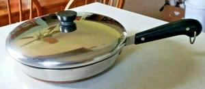 MERCANCÍA DE COLECCIÓN 1801 REVERE 10 IN. SARTÉN DE ACERO INOXIDABLE CON PATENTE DE PROCESO DE TAPA 2363973 - Imagen 1 de 6