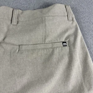 Travis Mathew Shorts Mens Size 33 Brown Golf Performance Chino Stretch Casual - Picture 1 of 9