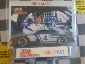 Racing Champions 90er Druckguss Rennwagen #1 Rick Mast NASCAR - Bild 1 von 7