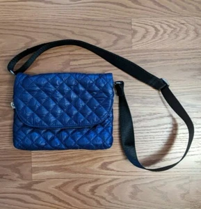 EUC Clarks Blue Quilted Puffy Crossbody Clutch Removable Strap Gorpcore Funky - Picture 1 of 10