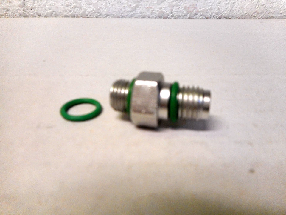 A/C SWITCH ADAPTER FITTING 3/8-24 MOR X M10-1.25 MALE SWITCH W/ SCHRADER VALVE - Image 1 of 1