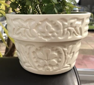 Vintage Art Deco Beswick England Pottery Planter Leaf Decoration White No: 2266 - Picture 1 of 8
