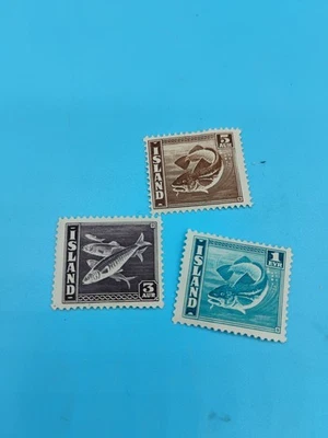 3 Vintage Iceland Stamps - Image 1 of 4