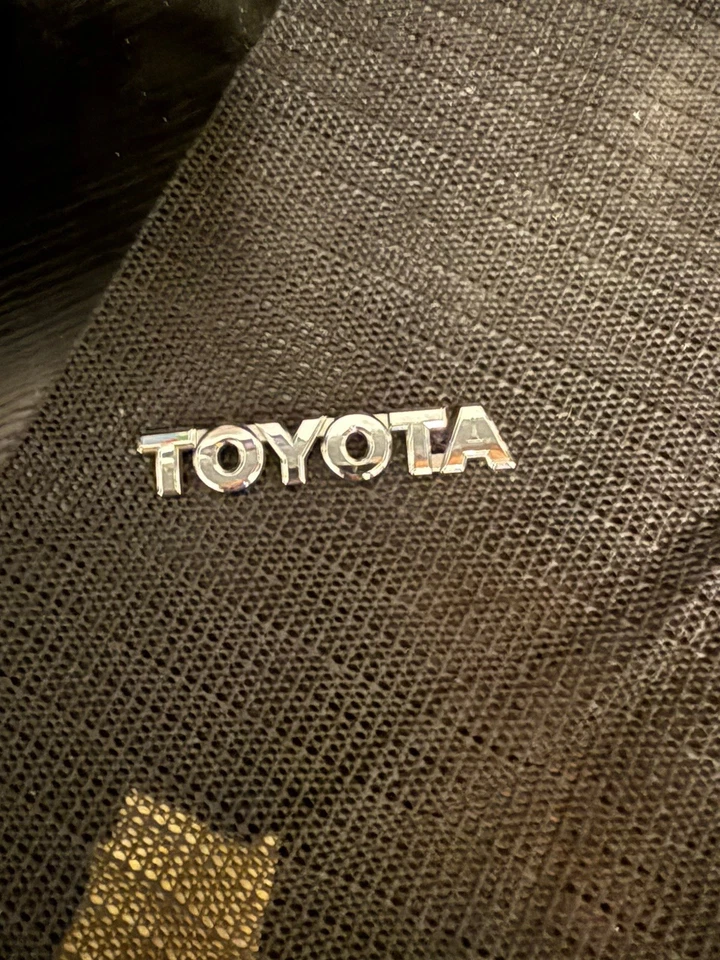 00 01 02 03 04 05 TOYOTA CELICA MR2 SPYDER EMBLEMA TRASERO LOGOTIPO INSIGNIA USADO OEM A3 Foto 1 de 1