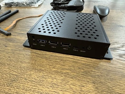 Mekotronics Rockchip RK3588 SBC. R58 Mini 8G+64G Linux Or Android Box - Image 1 of 4