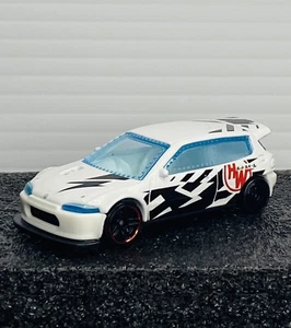 Tira de arrastre Hot Wheels HW 2023 Honda Civic personalizada 7/10 blanca 172/250 nueva-suelta 🔥 - Imagen 1 de 1