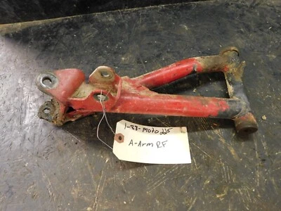 Yamaha Moto-4 200 1988 brazo delantero derecho 2HT-23580-00-00 Foto 1 de 2