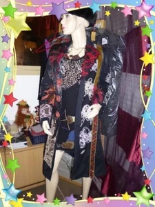 SAVE THE QUEEN : manteau modèle "arabesques" collection hiver 2011-2012SAVE THE - Picture 1 of 1
