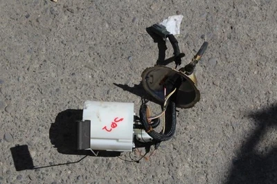 Volvo S40 2005 bomba de combustible de gasolina (código de emisiones 0) Foto 1 de 4