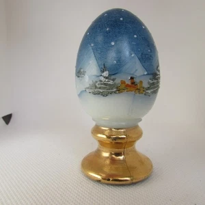 Fenton White Snow Scene Hand Painted Egg on Stand 1991 W1401 - Picture 1 of 5