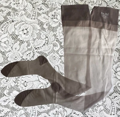 "Medias de malla sin costuras Merrie Maid 10,5-34"" derecha 400-15 denier bonitas de colección sin usar" Foto 1 de 4