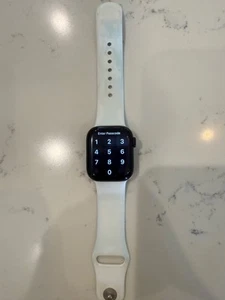Apple Watch Series 9 41mm with Extras - Photo 1 sur 8