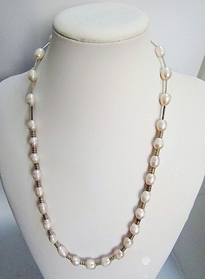 ELEGANTE COLLANA DI PERLE E ARGENTO STERLING - Immagine 1 di 4