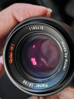 Rollei HFT Zeiss Planar 1.8/50mm Lens with front Cap, QBM, Mint condition - Image 1 of 4