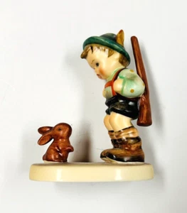 Goebel Hummel Sensitive Hunter #419 Hum 6/02/0  4 inches Tall. - Picture 1 of 10