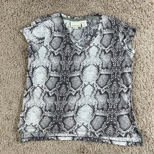 CYNTHIA ROWLEY Black Gray White Snake Print Short Cap Sleeve V-Neck Tee Womens M - Picture 1 of 13