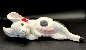Vintage große 11" Keramik Schwein Figur liegend schwarz & weiß rosa Schleife - Bild 1 von 8