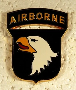 Insignia de identificación del servicio de combate de la 101ª División Aerotransportada del Ejército de los Estados Unidos CSIB - Imagen 1 de 1