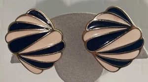 Vintage Gold Tone Cream & Blue  Clip On Earrings TEH12-21 - Picture 1 of 7