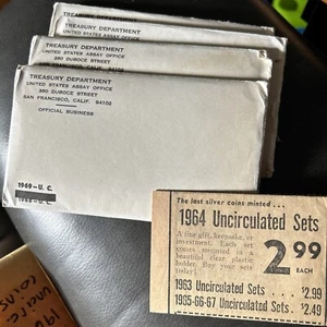 1969 U.S. MINT SET. ISSUED BY US MINT. Envelope - Picture 1 of 1