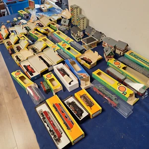 Konvolut alte TT Eisenbahn und Zubehör DDR Zeit - Bild 1 von 16
