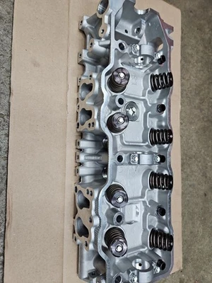 Toyota 22re Big Valve Performance Cylinder Head - Image 1 of 4