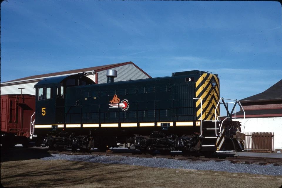 ALCO  Products S-1 5- nice 3/4 roster view - 1991                9/25 P12-7 - Image 1 of 1