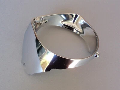 NOS 1966 Buick Wildcat LH Inner Headlight Bezel 66 Door GM 1374301 OEM Foto 1 de 4