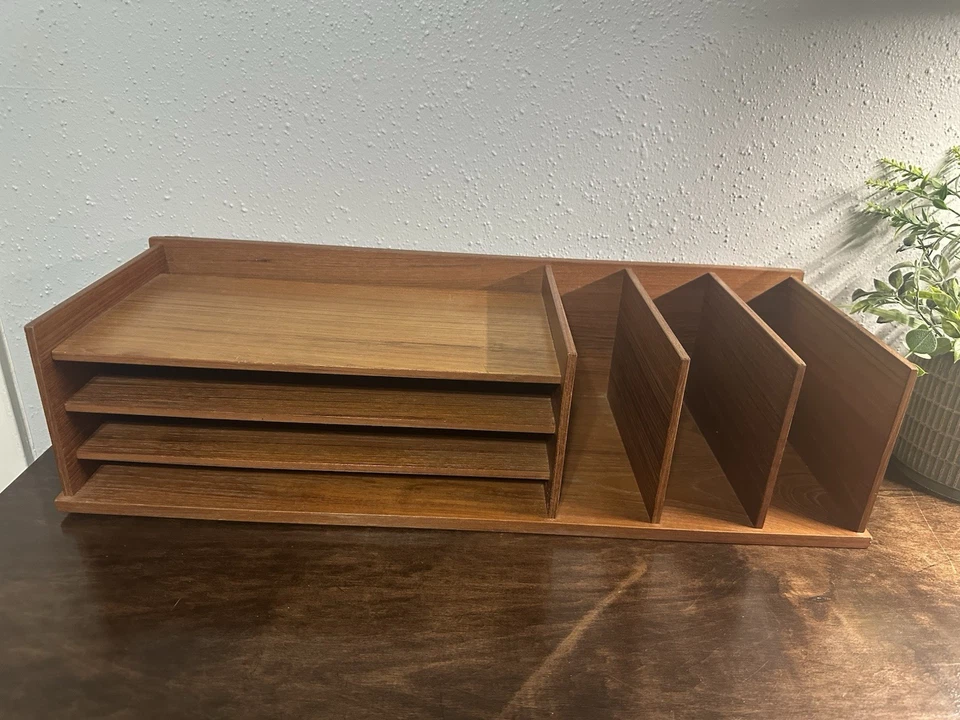 Organizador de mesa de teca dinamarquês meados do século por Georg Petersens Møbelfabrik - Imagem 1 de 1