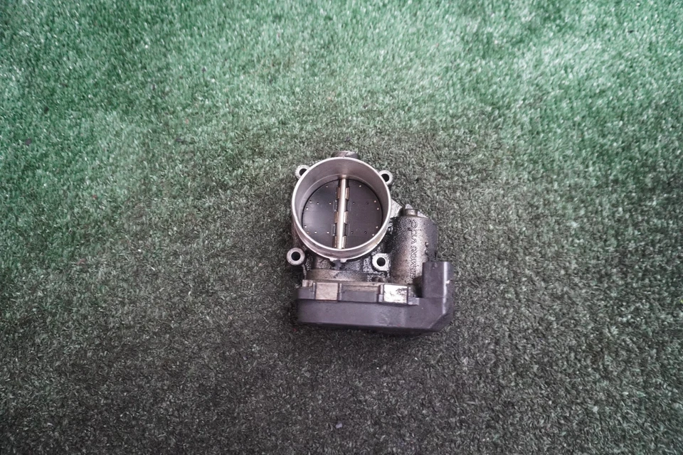 BMW 550i 2009 2010 2011 4,4 L carrocería del acelerador del motor fabricante original 135 k millas A2C53181967 Foto 1 de 4