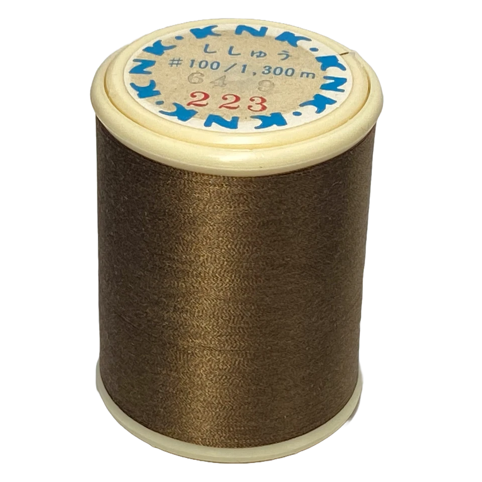 Kanagawa Kinsuzu and Pearsall 100 Silk Thread, 23 dtex 3x2, 1300m, 48 Colors - Image 1 of 4