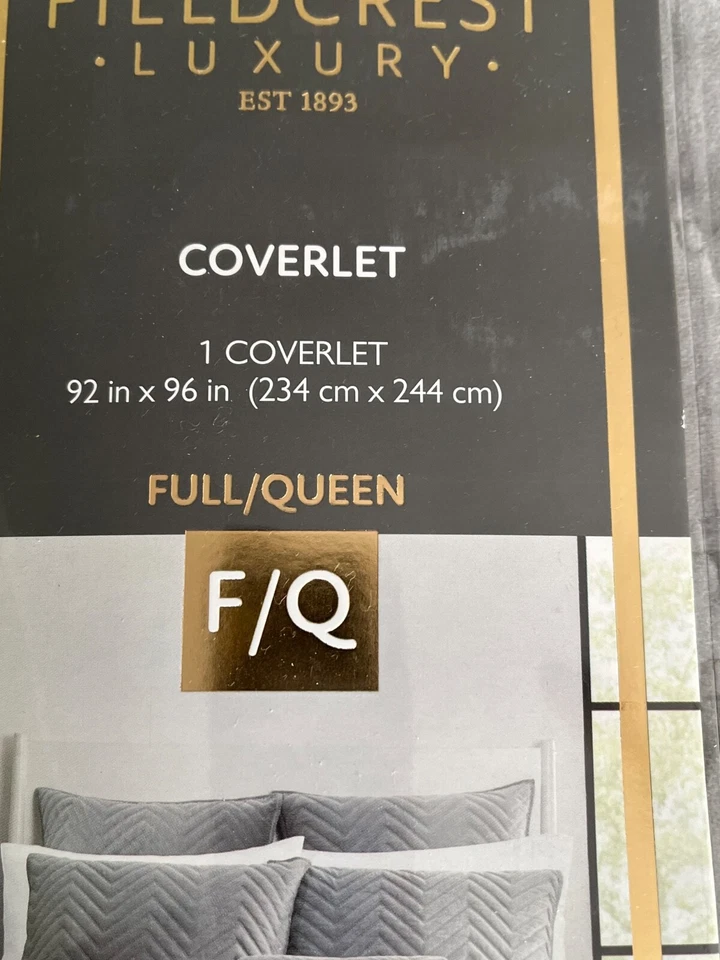 FIELDCREST • LUXURY •EST 1893 COVERLET 1 COVERLET 92 in x 96 in (234 cm x 244 c - Image 1 of 4
