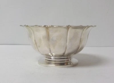 Tuttle DUBLIN Reproducción Plata de Ley Acanalada 5.5" Cuenco, 225 gramos Foto 1 de 4